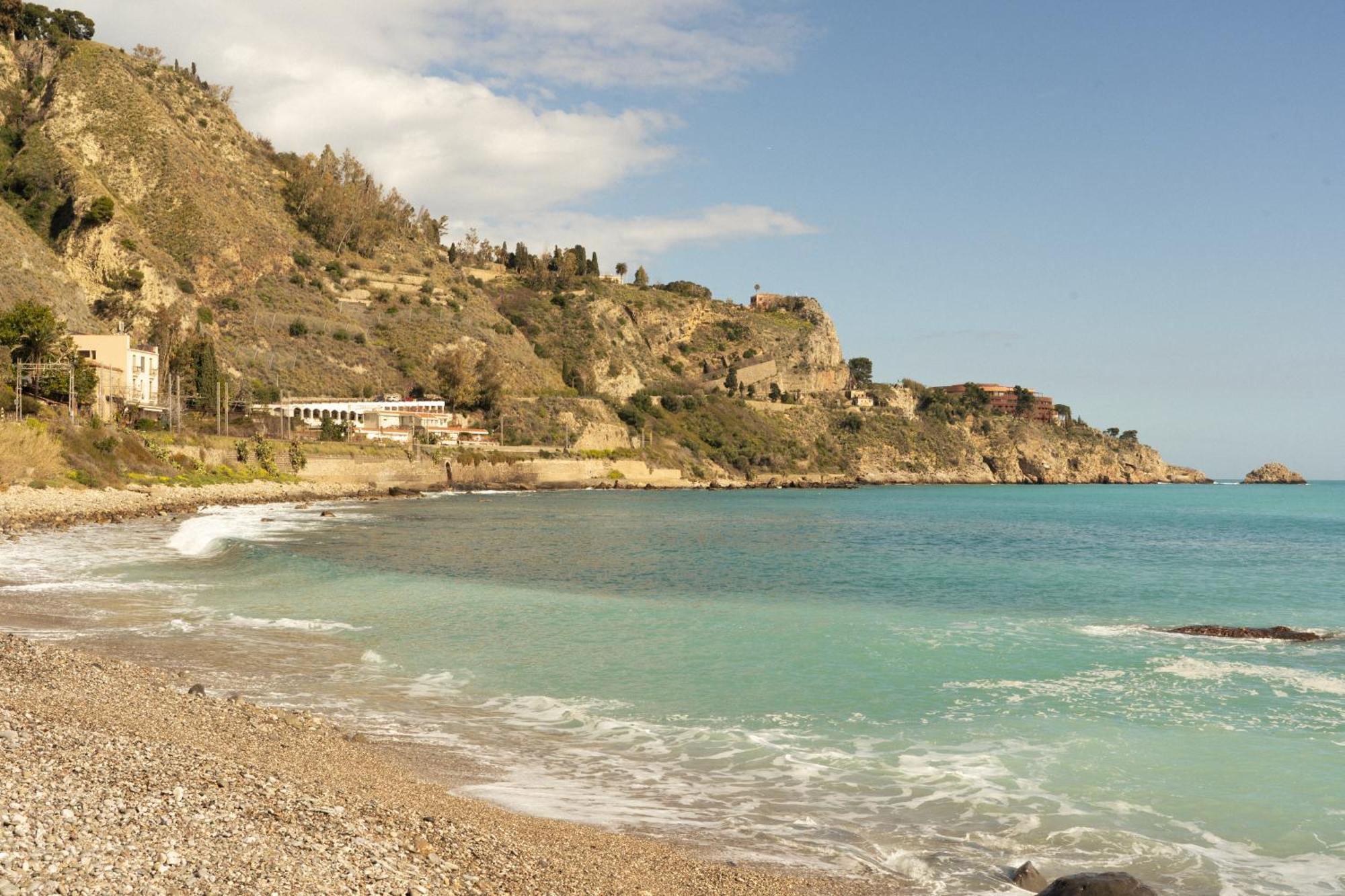 Johnny'S Suites Taormina Beach Bay Εξωτερικό φωτογραφία