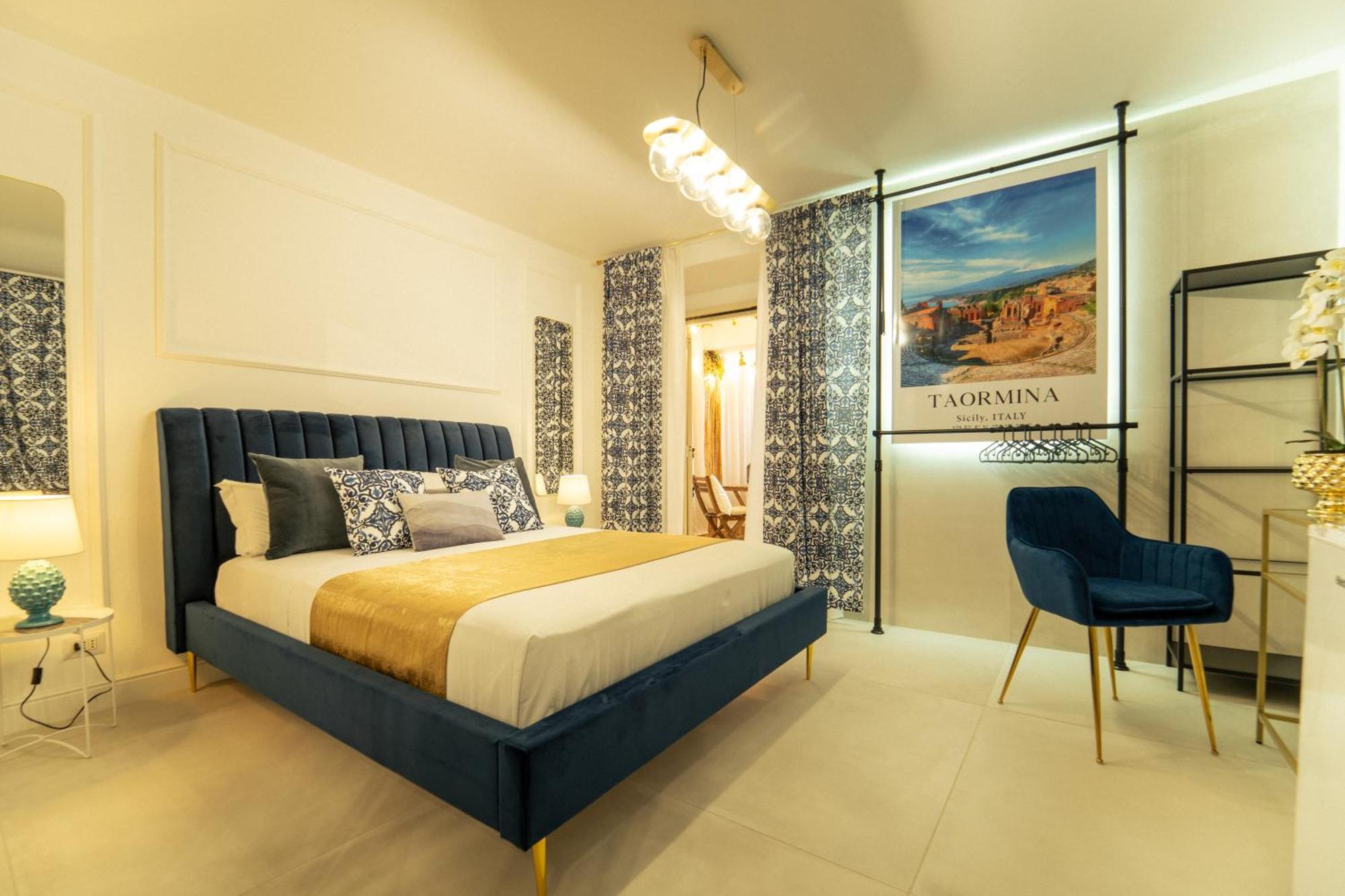 Johnny'S Suites Taormina Beach Bay Εξωτερικό φωτογραφία