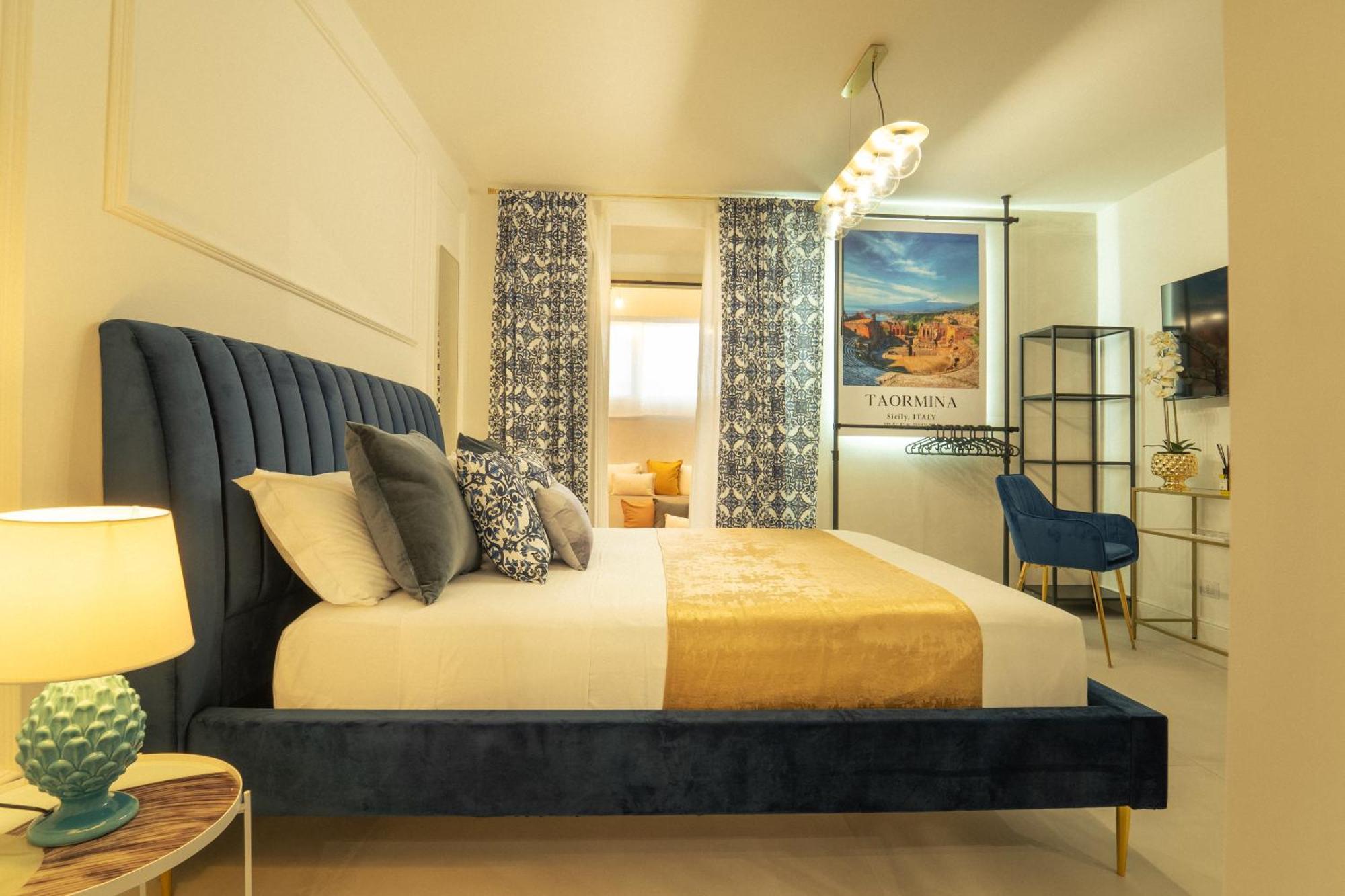 Johnny'S Suites Taormina Beach Bay Εξωτερικό φωτογραφία
