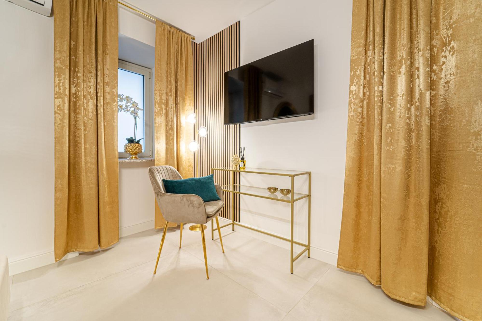Johnny'S Suites Taormina Beach Bay Εξωτερικό φωτογραφία