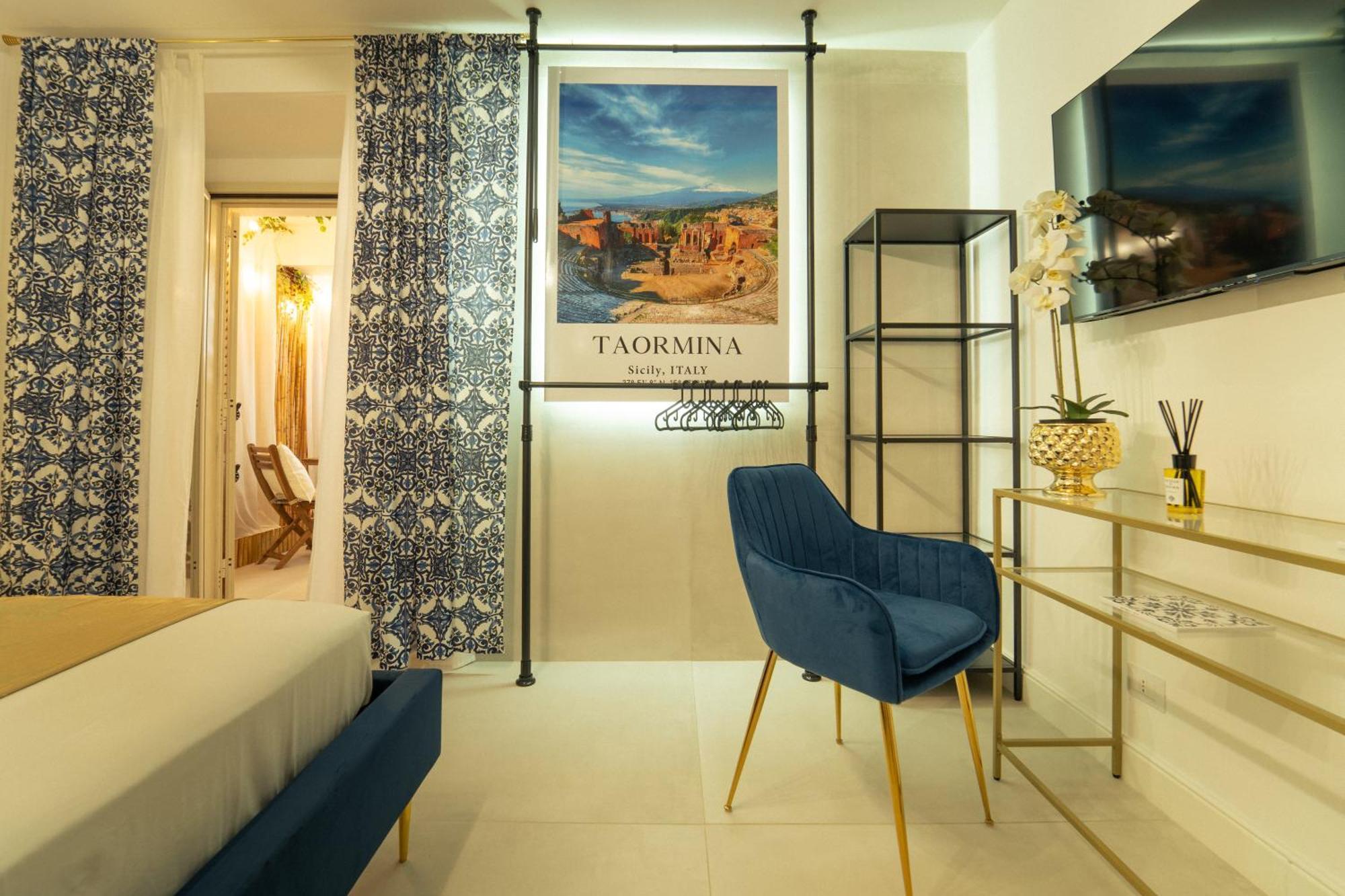 Johnny'S Suites Taormina Beach Bay Εξωτερικό φωτογραφία