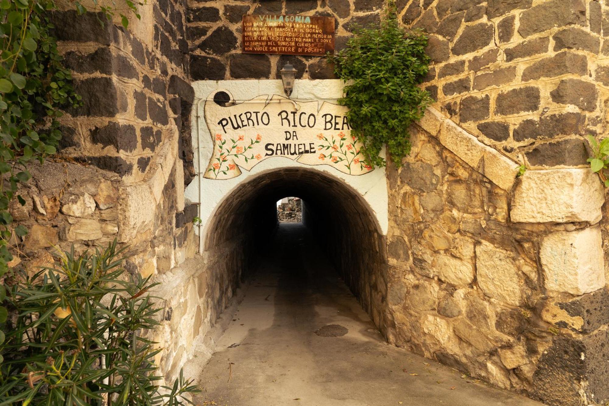 Johnny'S Suites Taormina Beach Bay Εξωτερικό φωτογραφία